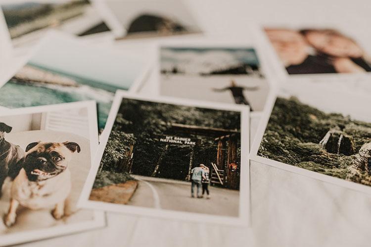 DIY: Flower Wreath with Family Photos