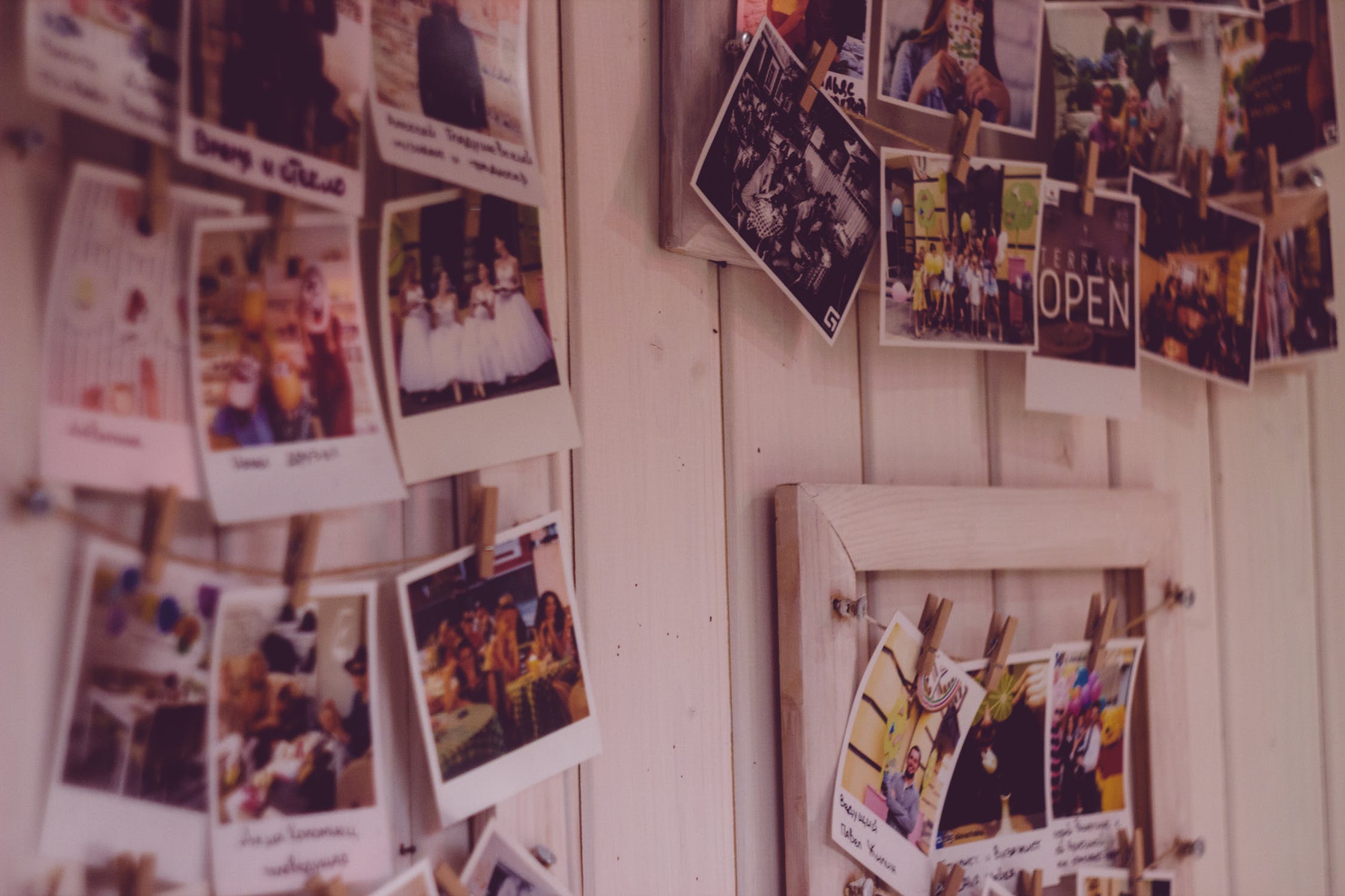 5 Creative Ways to Display Your Photos Without a Frame